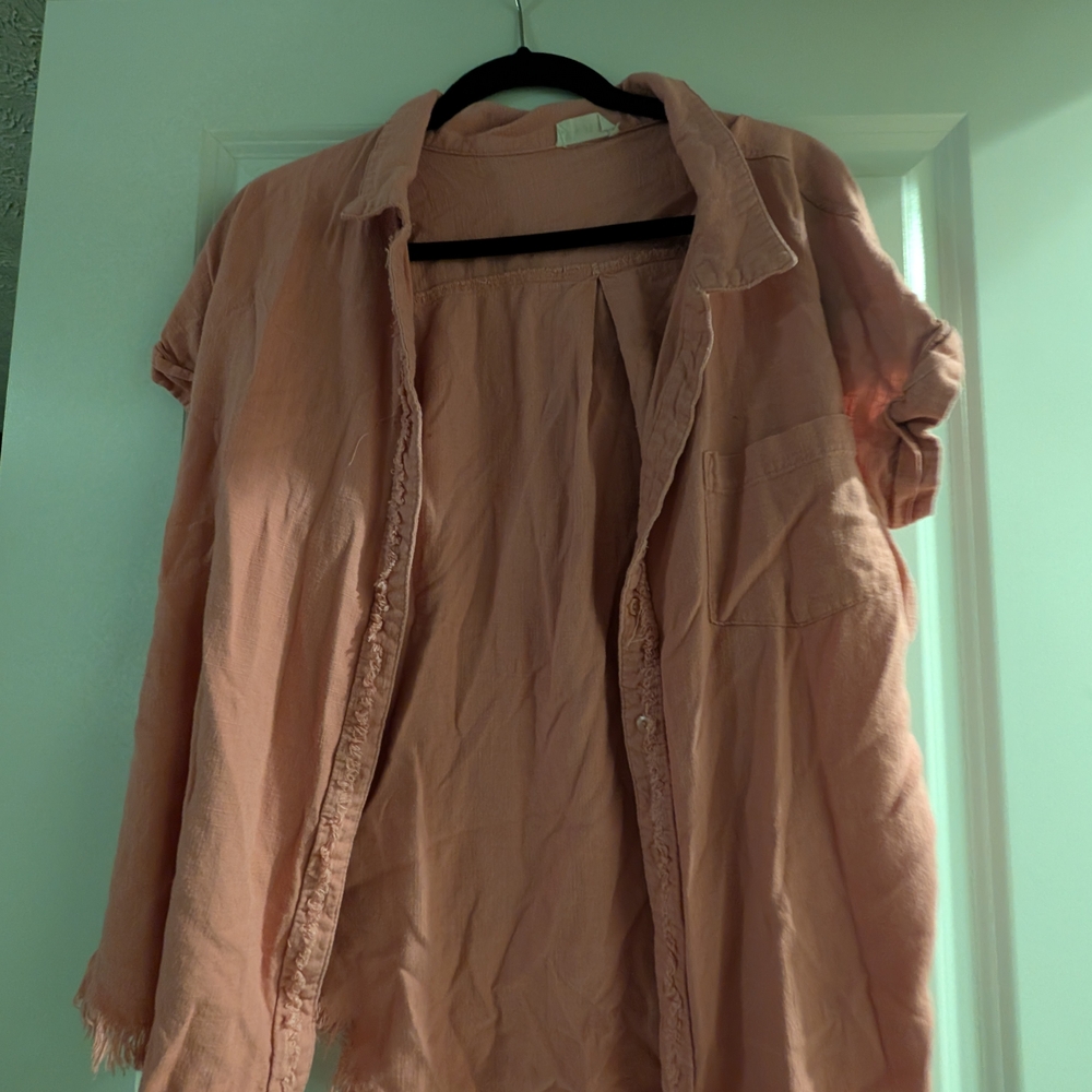 Casual Pink Button-Up Shirt